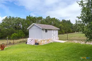 1610 Badger Ln, Lampasas, TX 76550 - Photo 32