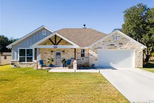 1610 Badger Ln, Lampasas, TX 76550 - Photo 1