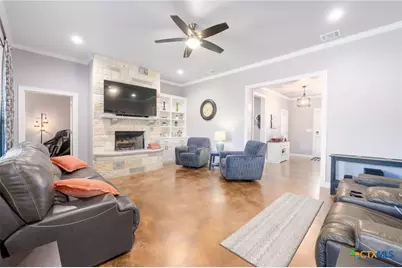 1610 Badger Lane, Lampasas, TX 76550 - Photo 6