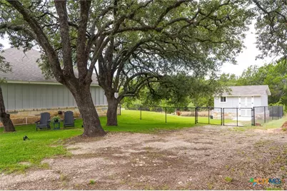 1610 Badger Lane, Lampasas, TX 76550 - Photo 4