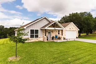 1610 Badger Ln, Lampasas, TX 76550 - Photo 2