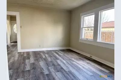 1316 N Olive Street, Seguin, TX 78155 - Photo 14