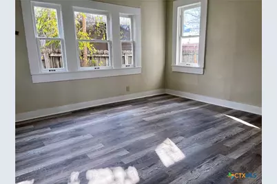 1316 N Olive Street, Seguin, TX 78155 - Photo 26