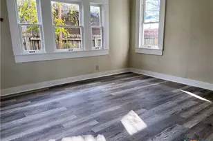 1316 N Olive St, Seguin, TX 78155 - Photo 26