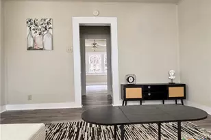 1316 N Olive St, Seguin, TX 78155 - Photo 12