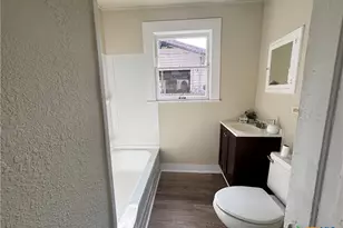 1316 N Olive St, Seguin, TX 78155 - Photo 20