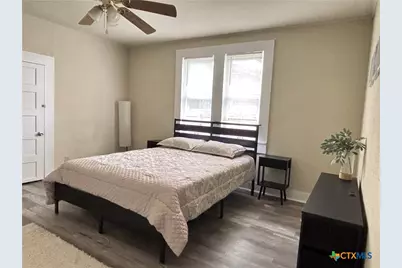 1316 N Olive Street, Seguin, TX 78155 - Photo 18