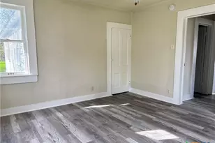 1316 N Olive St, Seguin, TX 78155 - Photo 22