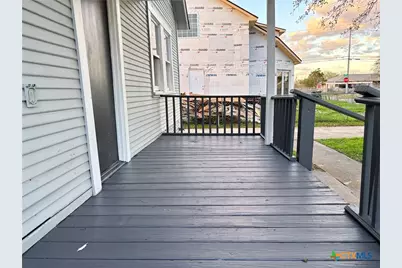 1316 N Olive Street, Seguin, TX 78155 - Photo 2