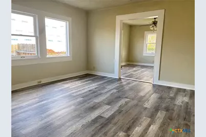 1316 N Olive Street, Seguin, TX 78155 - Photo 12