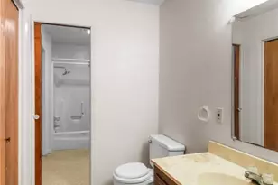 614 Sarah St, Edna, TX 77957 - Photo 16