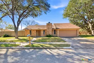 105 Chesapeake Ave, Victoria, TX 77904 - Photo 1