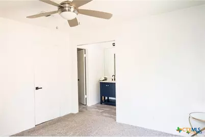 1004 E Buena Vista Avenue, Victoria, TX 77901 - Photo 12