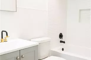 1004 E Buena Vista Ave, Victoria, TX 77901 - Photo 8