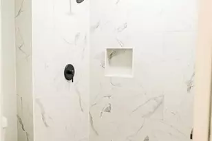 1004 E Buena Vista Ave, Victoria, TX 77901 - Photo 14