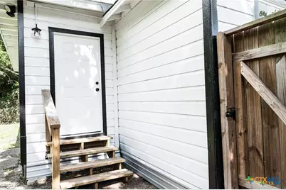 1004 E Buena Vista Avenue, Victoria, TX 77901 - Photo 18