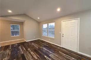 408 Clay Ridge, Canyon Lake, TX 78133 - Photo 2