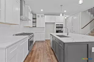 8500 Red Bottle Brush Rd, Lago Vista, TX 78645 - Photo 18