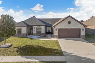 408 Magnolia Dr, Troy, TX 76579 - Photo 2