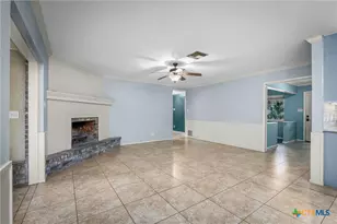 960 Twin Oaks Dr, New Braunfels, TX 78130 - Photo 6