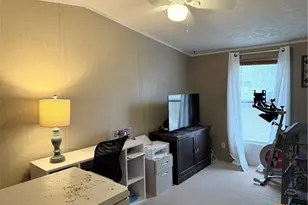 107 Dallas St, Goliad, TX 77963 - Photo 18