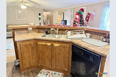 107 Dallas Street, Goliad, TX 77963 - Photo 10