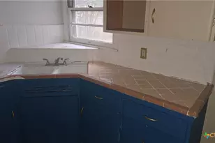 3401 Redwood Dr, Victoria, TX 77901 - Photo 4