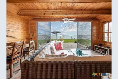 112 Wedig Street, Port Lavaca, TX 77979 - Photo 8