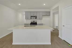 105 Morning Side Grv, San Marcos, TX 78666 - Photo 6