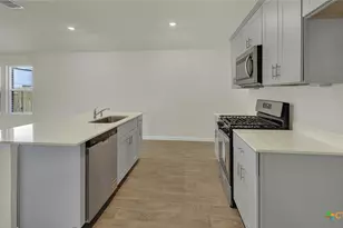 105 Morning Side Grv, San Marcos, TX 78666 - Photo 4