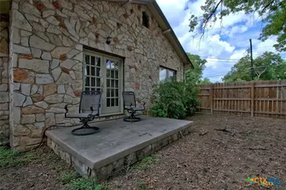 320 E Faust, New Braunfels, TX 78130 - Photo 16