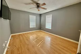 1922 Shofner Dr, Port Lavaca, TX 77979 - Photo 14