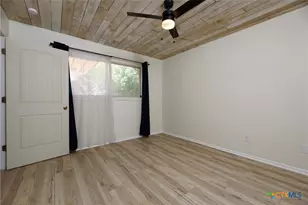 625 Creek Dr, New Braunfels, TX 78130 - Photo 18