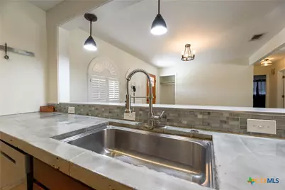 625 Creek Drive, New Braunfels, TX 78130 - Photo 14