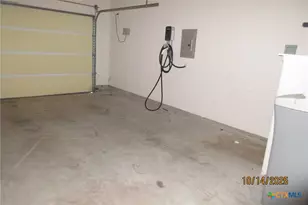 117 Open Sky Wy, Jarrell, TX 76537 - Photo 14