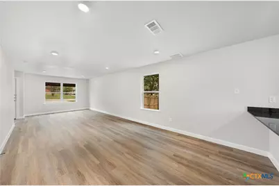 909 S Martin Luther King Jr Lane #B, Temple, TX 76504 - Photo 6