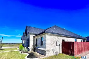 401 Willow Dr, Troy, TX 76579 - Photo 2