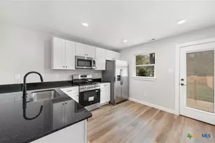 905 S Martin Luther King Jr Ln, Temple, TX 76504 - Photo 8