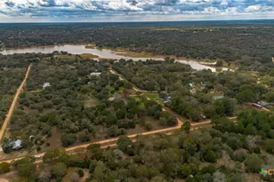 185 Yaupon, Sheridan, TX 77475 - Photo 24