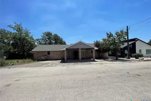 744 Hill Top Dr, Canyon Lake, TX 78133 - Photo 34