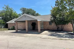 744 Hill Top Dr, Canyon Lake, TX 78133 - Photo 4