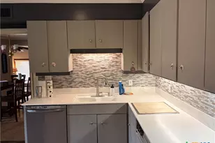 1014 N Hunt St, Cuero, TX 77954 - Photo 8