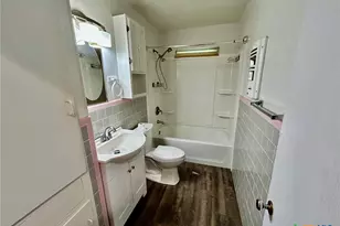 1612 Alamo Dr, Victoria, TX 77901 - Photo 8