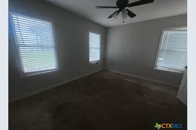 2302 E Mistletoe Avenue, Victoria, TX 77901 - Photo 16