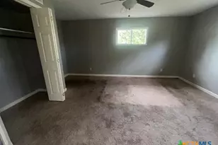 2302 E Mistletoe Ave, Victoria, TX 77901 - Photo 14