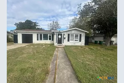 2302 E Mistletoe Avenue, Victoria, TX 77901 - Photo 1