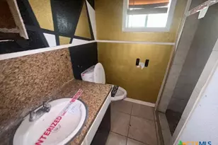 2302 E Mistletoe Ave, Victoria, TX 77901 - Photo 12