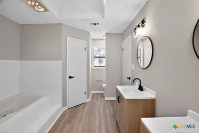 107 Cherry Hills Drive, Rockport, TX 78382 - Photo 18