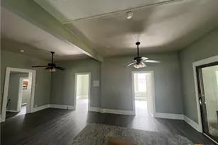 607 N Cleveland St, Victoria, TX 77901 - Photo 2