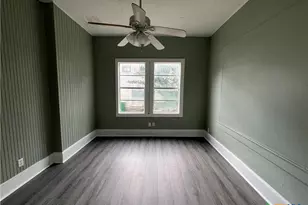 607 N Cleveland St, Victoria, TX 77901 - Photo 8